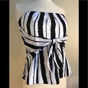 NWT White House Black Market Sexy Blk/Wht Bustier